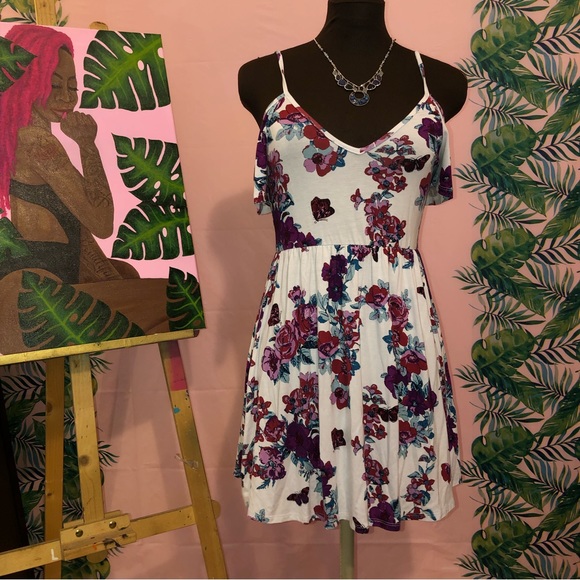 Charlotte Russe Dresses & Skirts - Charlotte Russe White Floral Off Shoulder Dress